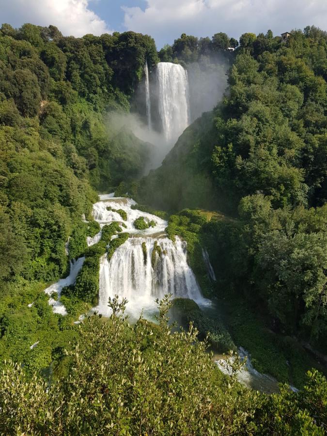 Appartamento Cascate Delle Marmore ภายนอก รูปภาพ
